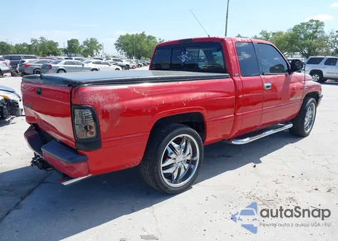 1998 Dodge Ram 1500 St z USA, uszkodzony, nr VIN 1B7HC13Z8WJ100599